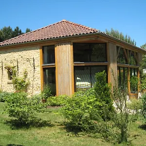  Couette-café Hôte/spa Quermaurelle France