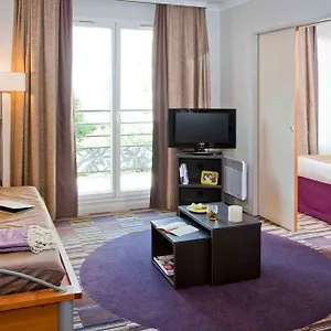 *** Aparthotel Adagio Buttes Chaumont Frankreich